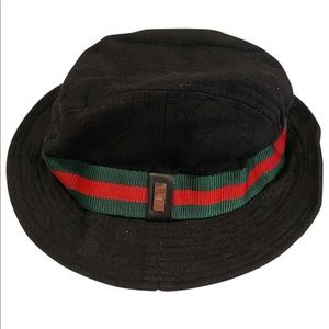 COPY - Gucci monogram bucket hat